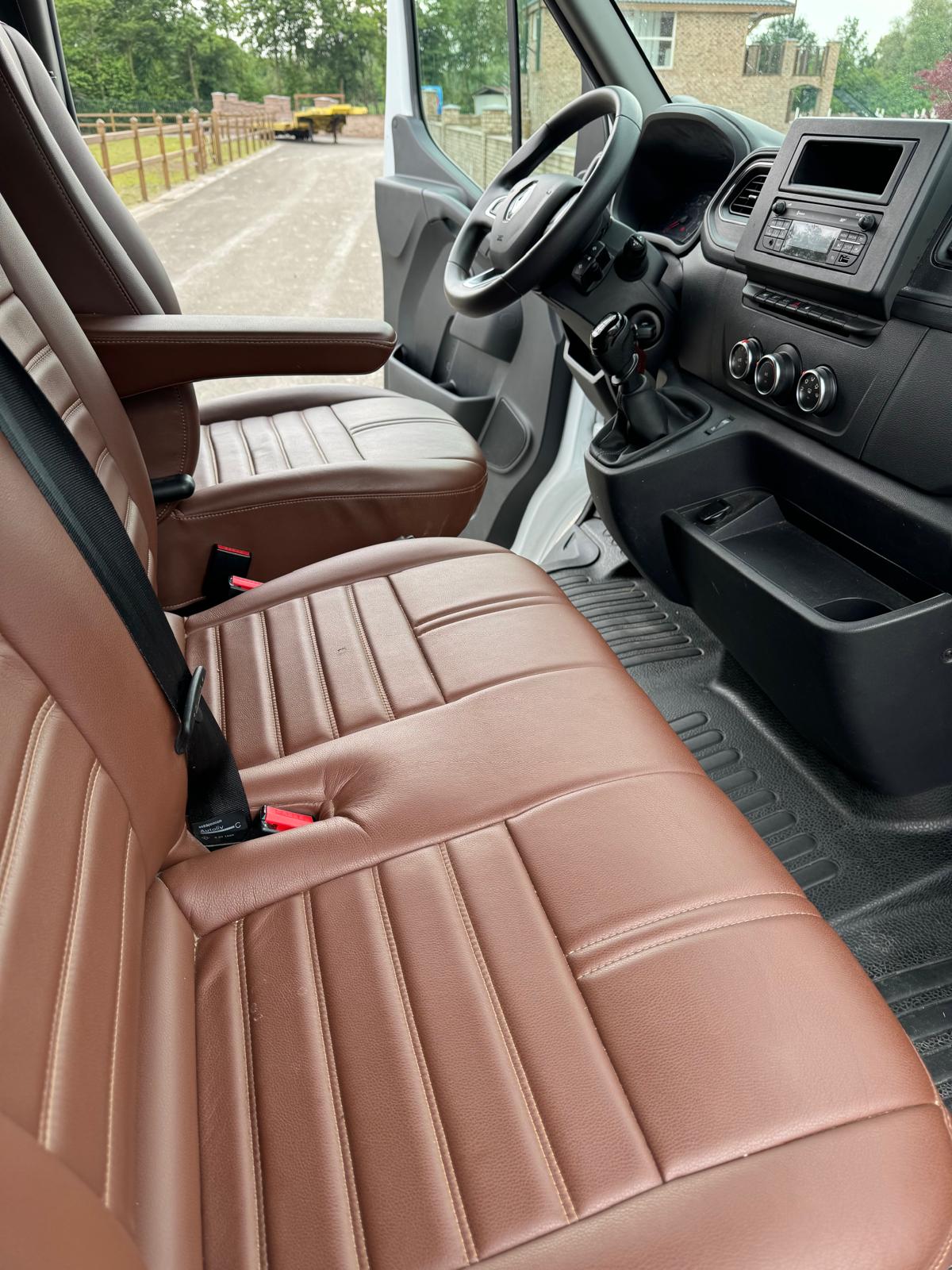 vehículo-para-2-caballos-renault-master-manual-año-2020-ocasion-4