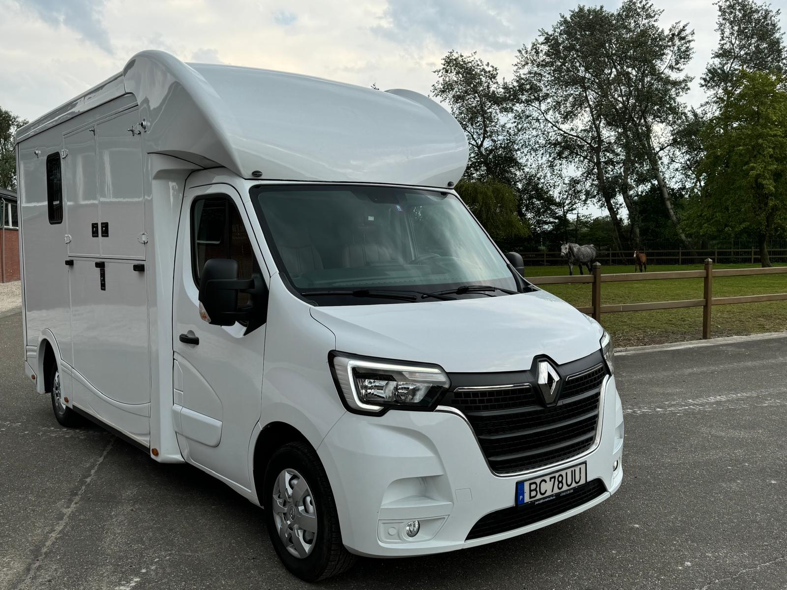 vehículo-para-2-caballos-renault-master-manual-año-2020-ocasion-8